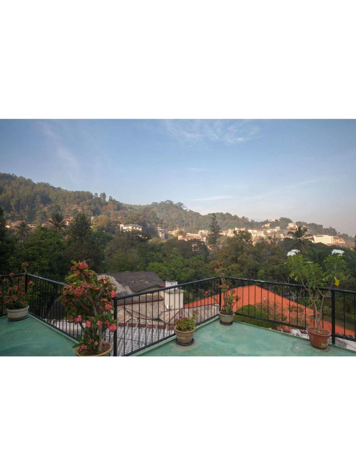 Villa 49 Kandy Buitenkant foto